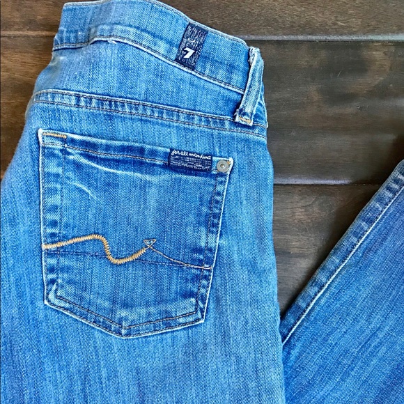 🎉HP🎉 [7 For All Mankind] Lexie Petite Boot Jeans - Picture 3 of 6